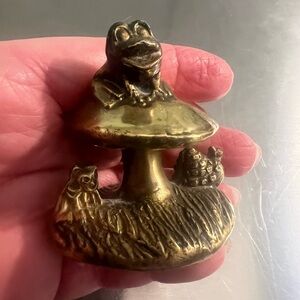 Minature P M Craftsman Solid Brass Frog In a Mushroom.